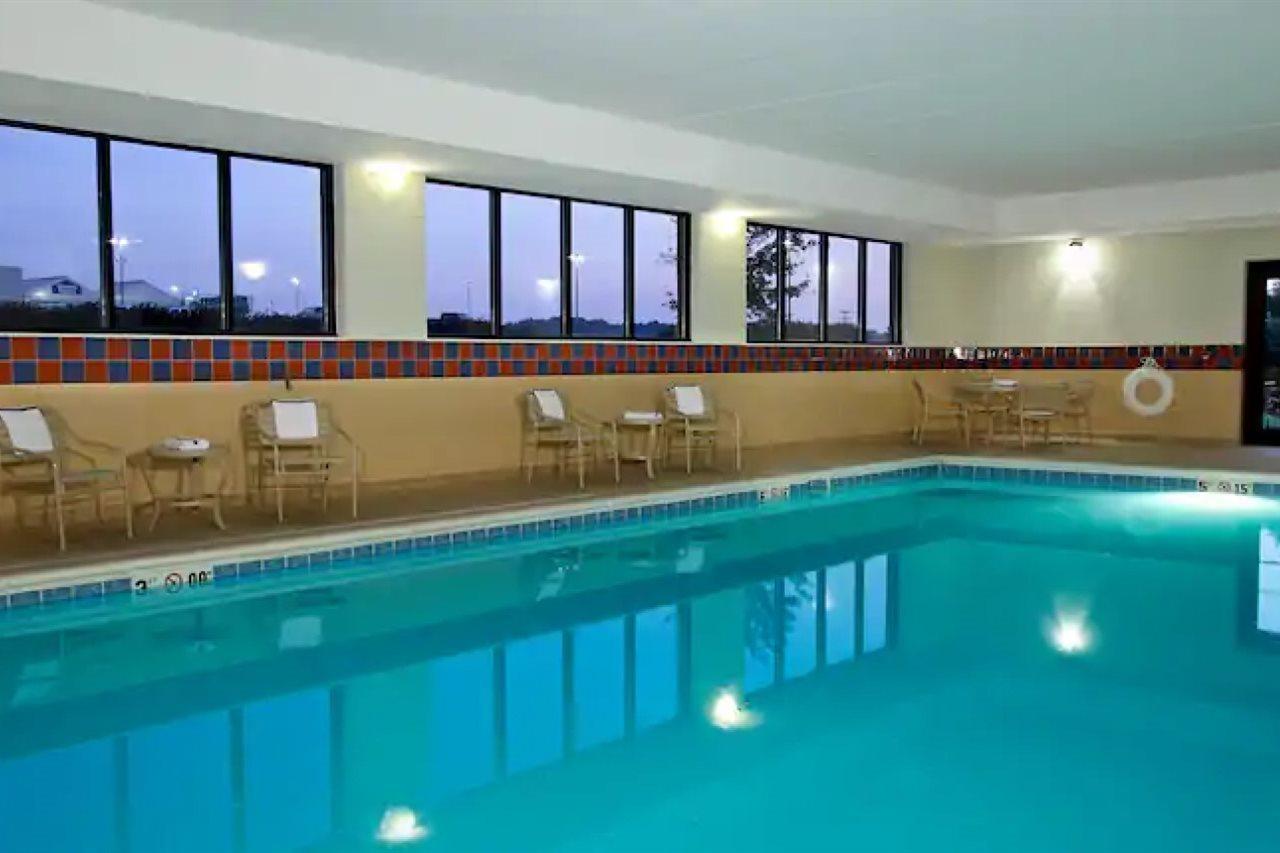 Hampton Inn & Suites Madisonville Luaran gambar
